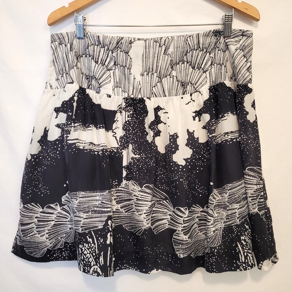 Kensie Black White Abstract Skirt 100% Silk Midi Size 14 Wedding Guest Party